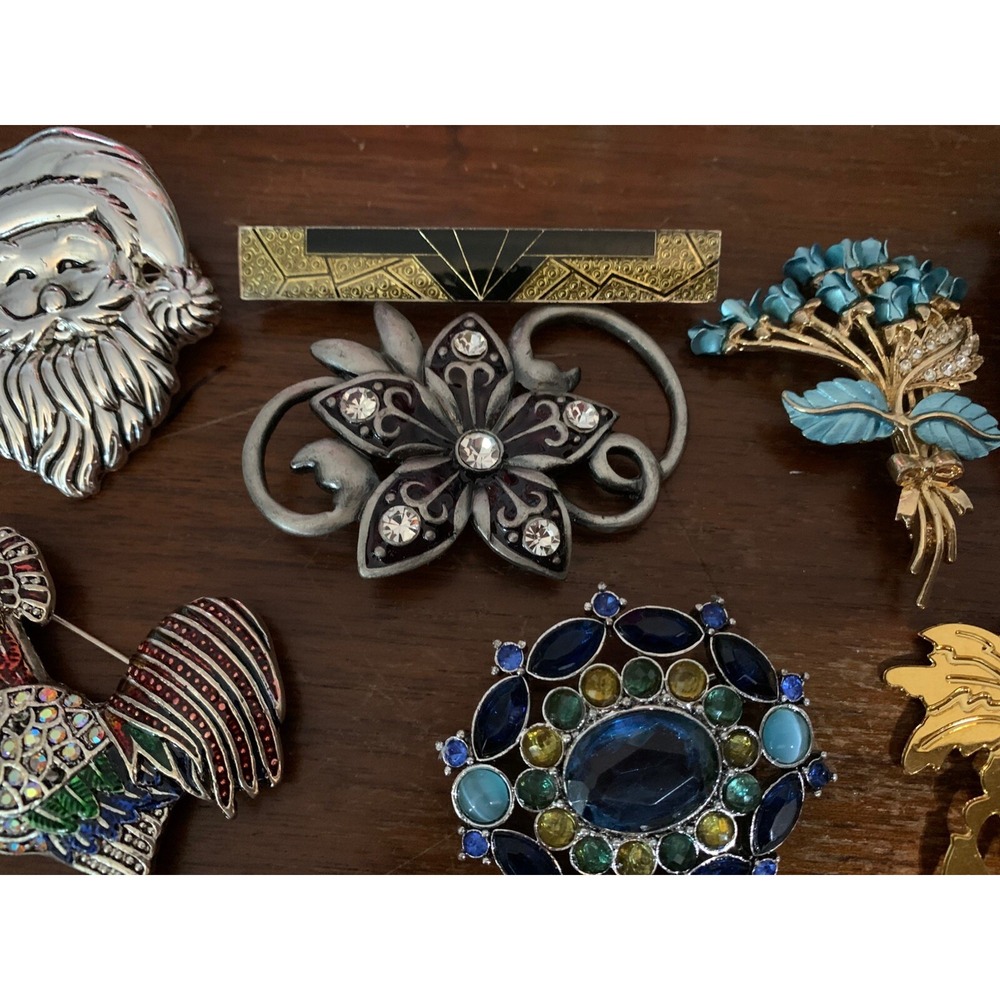 Lot Of 14 Brooches Plus Scarf Clip Monet Sara Coventry Etc Christmas Flowers - Picture 2 of 6